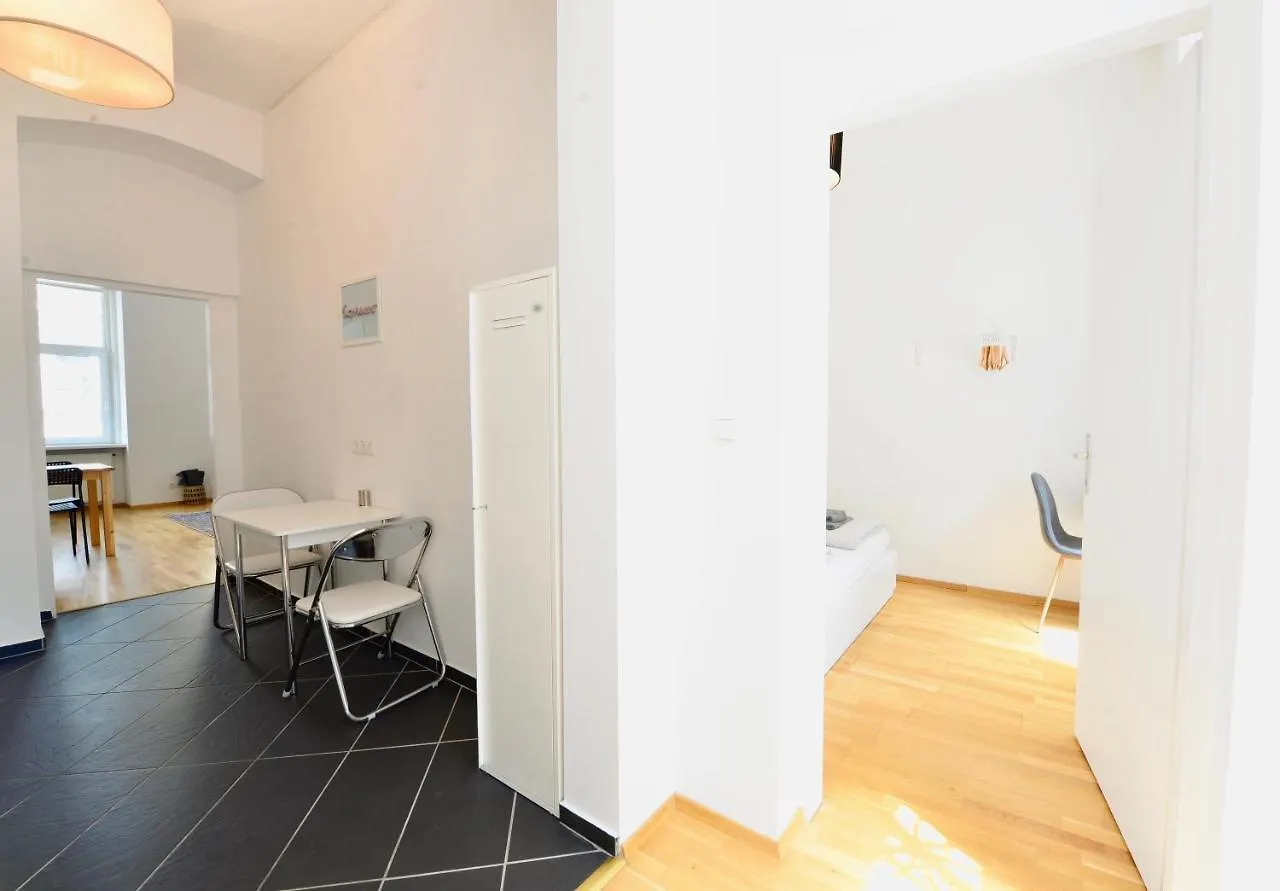 Apartment Gablenzgasse Stadthalle At Home Vienna Austria